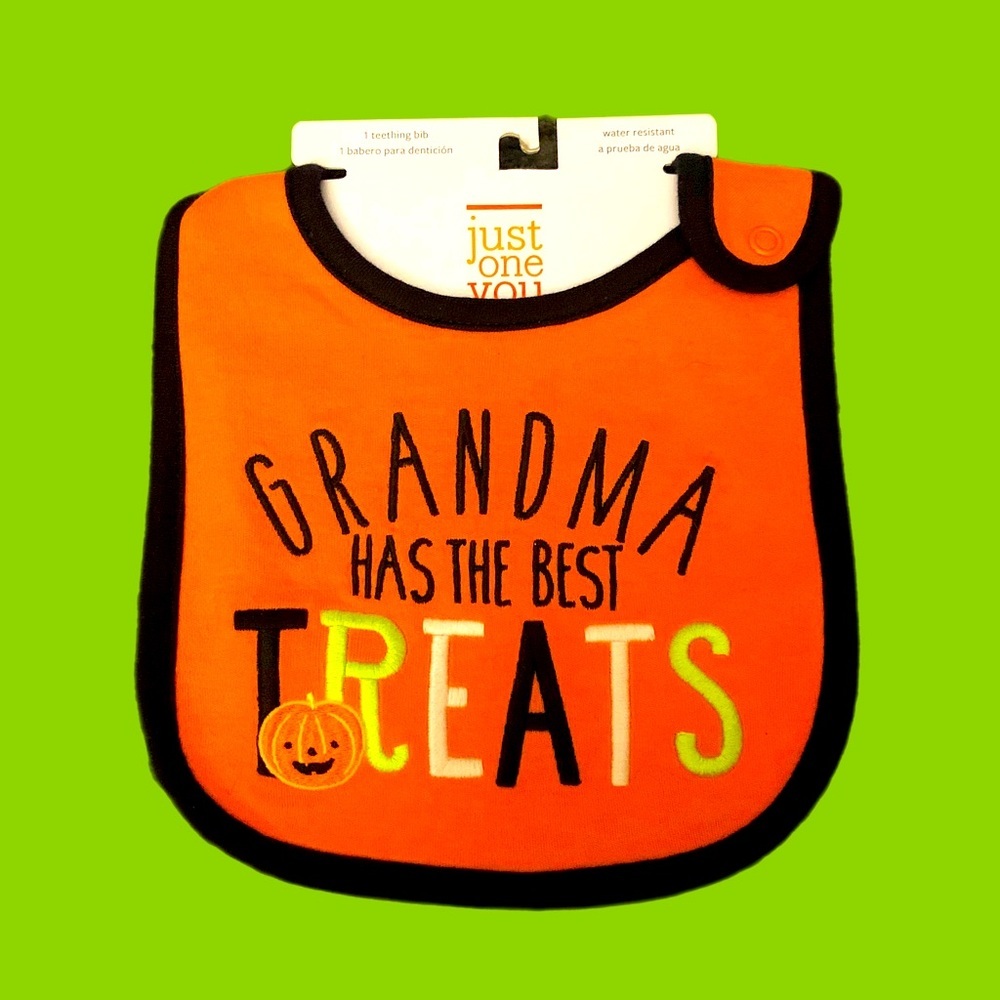 Grandma has the Best Treats Halloween Bib NWT - Picture 7 of 7